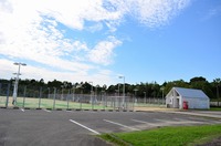 Medium_175　建物　横　テニスコート